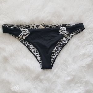 L*space reversible bikini bottom black white sz L